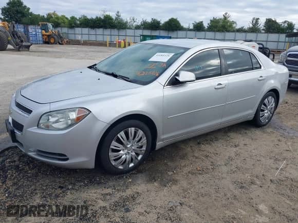 2010 Chevrolet Malibu 1LT с VIN 1G1ZC5E04AF215912, выставлен на аукционе IAAI как лот 43285326 с пробегом 250 053 миль миль и . История ставок и продаж доступна на DreamBid. Изображение 2.