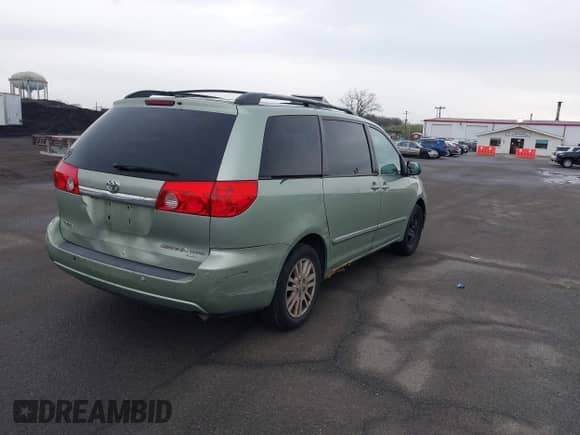 2008 Toyota Sienna XLE с VIN 5TDBK22C98S019421, выставлен на аукционе IAAI как лот 42037261 с пробегом 193 589 миль миль и . История ставок и продаж доступна на DreamBid. Изображение 4.