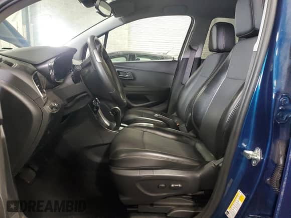2020 Chevrolet Trax LT z VIN 3GNCJPSB1LL296551, wystawiony jako Copart lot #65267455 z przebiegiem 12 585 mil mil oraz Szkoda całkowita • Salvage title. Historia ofert i sprzedaży dostępna na DreamBid. Obrazek 7.