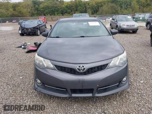 2014 Toyota Camry L with VIN 4T1BF1FK7EU326086, listed as a IAAI auction lot 43302921 with 427,832 mi miles and . Bid and sale history available at DreamBid. Image 12.