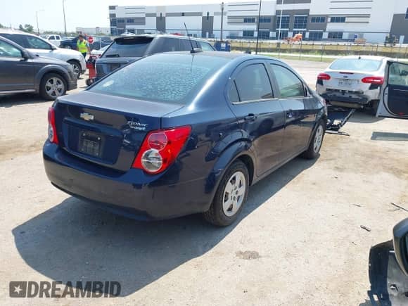 2016 Chevrolet Sonic LS с VIN 1G1JA5SH5G4127498, выставлен на аукционе IAAI как лот 43173478 с пробегом 47 196 миль миль и . История ставок и продаж доступна на DreamBid. Изображение 4.