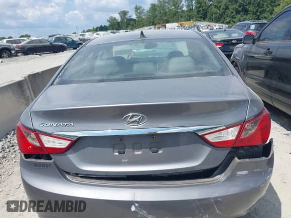 2011 Hyundai Sonata Limited с VIN 5NPEC4AC5BH059063, выставлен на аукционе IAAI как лот 42938602 с пробегом 221 178 миль миль и . История ставок и продаж доступна на DreamBid. Изображение 16.