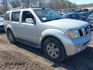 2006 Nissan Pathfinder LE z VIN 5N1AR18W76C675887, wystawiony jako IAAI lot #41831886 z przebiegiem Nie podano mil oraz . Historia ofert i sprzedaży dostępna na DreamBid. Obrazek 1.