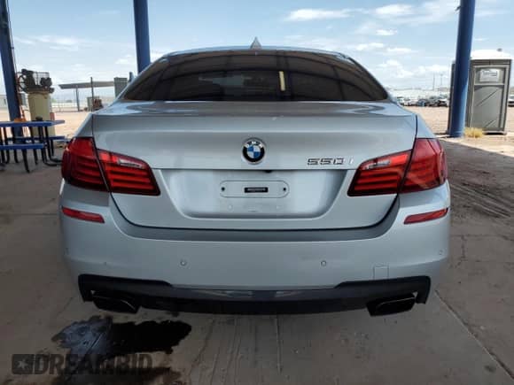 2013 BMW 5 Series 550i с VIN WBAFR9C51DDX80274, выставлен на аукционе Copart как лот 63108975 с пробегом 88 489 миль миль и Списание • Salvage title. История ставок и продаж доступна на DreamBid. Изображение 6.