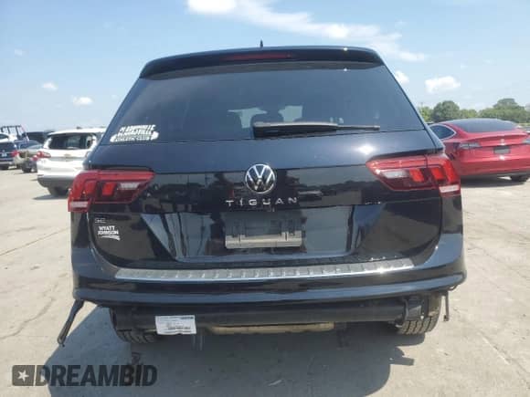 2022 Volkswagen Tiguan SE with VIN 3VV3B7AX9NM113933, listed as a Copart auction lot 69111565 with 68,990 mi miles and Salvage title. Bid and sale history available at DreamBid. Image 6.