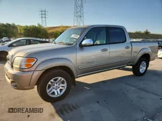 2004 Toyota Tundra SR5 с VIN 5TBDT44164S441372, выставлен на аукционе Copart как лот 71085505 с пробегом 135 980 миль миль и Списание • Salvage title. История ставок и продаж доступна на DreamBid. Изображение 1.