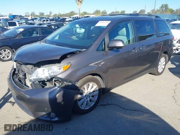 2013 Toyota Sienna XLE with VIN 5TDDK3DC5DS063969, listed as a IAAI auction lot 43446476 with 206,926 mi miles and . Bid and sale history available at DreamBid. Image 20.