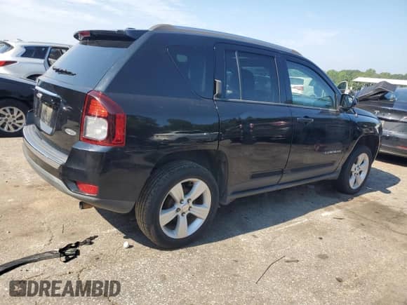 2015 Jeep Compass High Altitude with VIN 1C4NJCEA2FD335543, listed as a Copart auction lot 63681255 with 166,050 mi miles and Clean title. Bid and sale history available at DreamBid. Image 3.