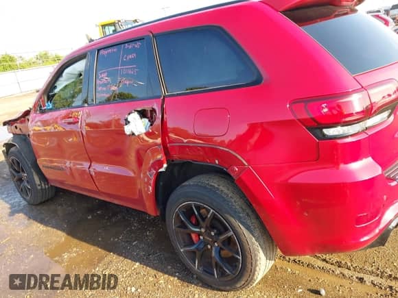 2021 Jeep Grand Cherokee SRT with VIN 1C4RJFDJ1MC818352, listed as a IAAI auction lot 42937368 with 37,574 mi miles and . Bid and sale history available at DreamBid. Image 15.