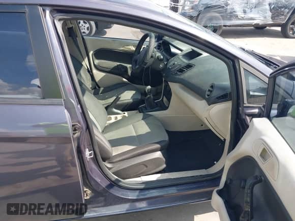 2013 Ford Fiesta S с VIN 3FADP4AJ1DM149831, выставлен на аукционе IAAI как лот 43494584 с пробегом 279 778 миль миль и . История ставок и продаж доступна на DreamBid. Изображение 5.