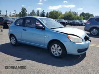 2009 Hyundai Accent Auto GS z VIN KMHCM36C79U134817, wystawiony jako Copart lot #70484584 z przebiegiem 69 748 mil mil oraz Szkoda całkowita • Salvage title. Historia ofert i sprzedaży dostępna na DreamBid. Obrazek 4.