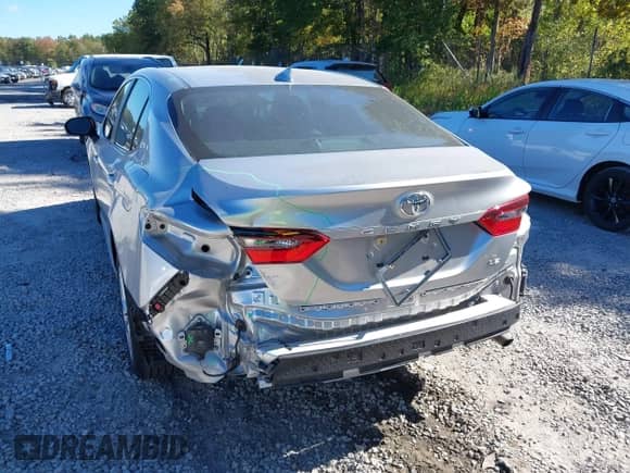 2023 Toyota Camry LE z VIN 4T1C11AK8PU757761, wystawiony jako IAAI lot #43340611 z przebiegiem 28 919 mil mil oraz . Historia ofert i sprzedaży dostępna na DreamBid. Obrazek 6.