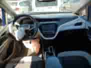 2017 Chevrolet Bolt EV LT z VIN 1G1FW6S09H4129103, wystawiony jako Copart lot #64517113 z przebiegiem Nie podano mil oraz . Historia ofert i sprzedaży dostępna na DreamBid. Obrazek 8.