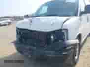 2017 Chevrolet Express Cargo z VIN 1GCZGHFG5H1349912, wystawiony jako IAAI lot #41638800 z przebiegiem 126 262 mil mil oraz . Historia ofert i sprzedaży dostępna na DreamBid. Obrazek 6.