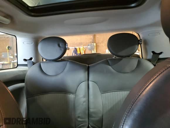 2009 MINI Hardtop S с VIN WMWMF73509TW83066, выставлен на аукционе Copart как лот 58603205 с пробегом 113 242 миль миль и Списание • Salvage title. История ставок и продаж доступна на DreamBid. Изображение 10.