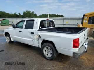 2006 Dodge Dakota SLT z VIN 1D7HE48N86S525225, wystawiony jako Copart lot #82058025 z przebiegiem Nie podano mil oraz Szkoda całkowita • Salvage title. Historia ofert i sprzedaży dostępna na DreamBid. Obrazek 2.