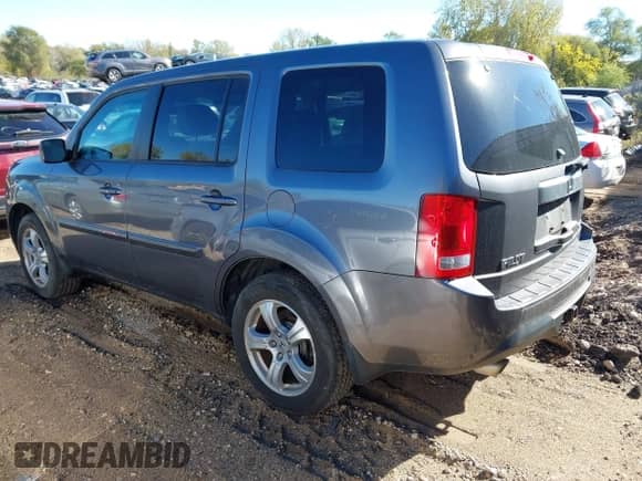 2015 Honda Pilot EX с VIN 5FNYF4H43FB005476, выставлен на аукционе IAAI как лот 43441566 с пробегом 121 571 миль миль и . История ставок и продаж доступна на DreamBid. Изображение 3.