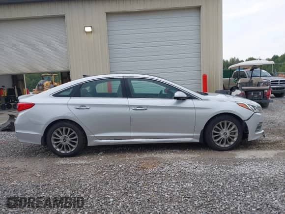 2015 Hyundai Sonata Sport с VIN 5NPE34AF4FH177086, выставлен на аукционе IAAI как лот 43273137 с пробегом 92 787 миль миль и . История ставок и продаж доступна на DreamBid. Изображение 13.