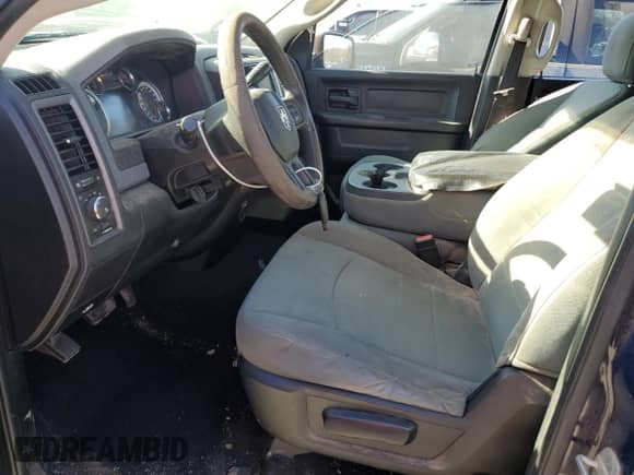 2013 Ram 1500 Tradesman z VIN 1C6RR6FT3DS641100, wystawiony jako Copart lot #86357664 z przebiegiem 156 636 mil mil oraz Szkoda całkowita • Salvage title. Historia ofert i sprzedaży dostępna na DreamBid. Obrazek 7.