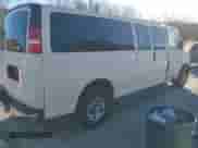 2020 Chevrolet Express Passenger LT z VIN 1GAZGPFG4L1209801, wystawiony jako IAAI lot #40992985 z przebiegiem 96 647 mil mil oraz . Historia ofert i sprzedaży dostępna na DreamBid. Obrazek 4.