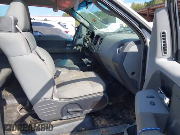 2007 Ford F-150 STX with VIN 1FTRX12W57FA80672, listed as a IAAI auction lot 43182849 with Not provided miles and . Bid and sale history available at DreamBid. Image 5.