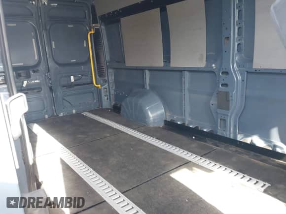 2020 Ram ProMaster Cargo с VIN 3C6URVJGXLE108421, выставлен на аукционе IAAI как лот 41892426 с пробегом 133 169 миль миль и . История ставок и продаж доступна на DreamBid. Изображение 8.