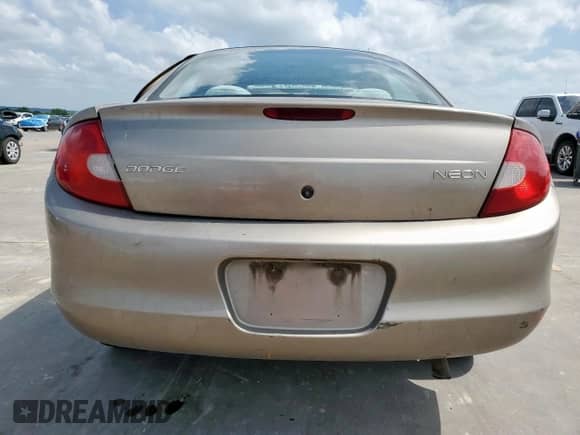 2000 Dodge Neon Highline with VIN 1B3ES46C0YD700664, listed as a Copart auction lot 59886645 with 210,370 mi miles and Salvage title. Bid and sale history available at DreamBid. Image 6.