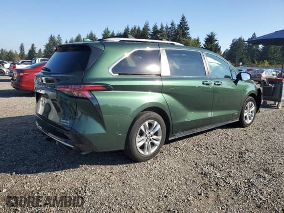 2021 Toyota Sienna Limited with VIN 5TDZSKFCXMS023058, listed as a Copart auction lot 84897725 with 60,002 mi miles and Salvage title. Bid and sale history available at DreamBid. Image 3.