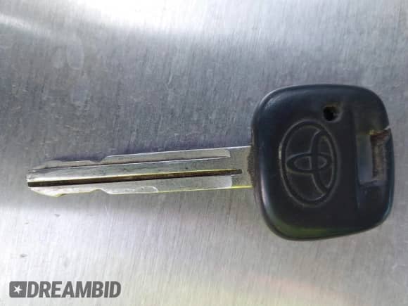 2001 Toyota Camry CE with VIN 4T1BG22K61U856097, listed as a IAAI auction lot 43319135 with Not provided miles and . Bid and sale history available at DreamBid. Image 11.