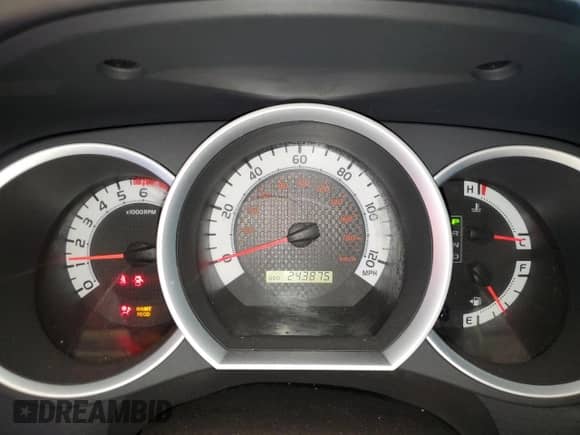 2015 Toyota Tacoma с VIN 5TFTX4CN5FX067670, выставлен на аукционе Copart как лот 71750385 с пробегом 243 875 миль миль и Списание • Salvage title. История ставок и продаж доступна на DreamBid. Изображение 9.