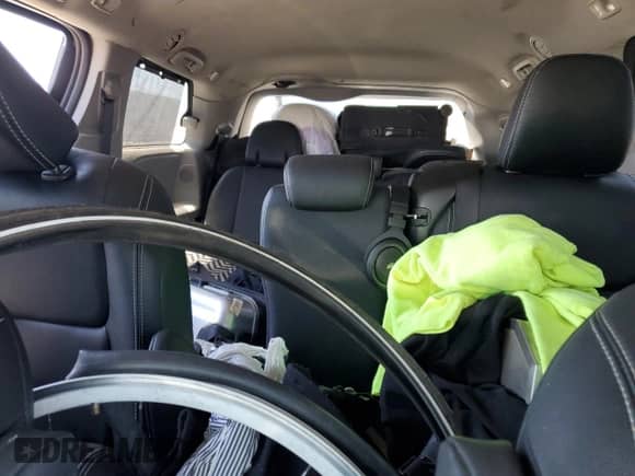 2020 Toyota Sienna SE z VIN 5TDXZ3DC0LS045936, wystawiony jako Copart lot #65421045 z przebiegiem 163 197 mil mil oraz Szkoda całkowita • Salvage title. Historia ofert i sprzedaży dostępna na DreamBid. Obrazek 10.