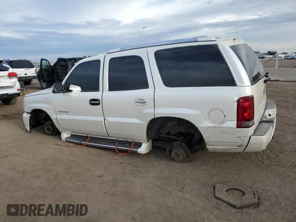 2003 Cadillac Escalade with VIN 1GYEK63N73R195616, listed as a Copart auction lot 85702005 with 220,987 mi miles and Salvage title. Bid and sale history available at DreamBid. Image 2.
