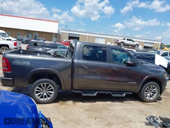 2019 Ram 1500 Laramie z VIN 1C6SRFJT4KN712017, wystawiony jako IAAI lot #42710959 z przebiegiem 89 973 mil mil oraz . Historia ofert i sprzedaży dostępna na DreamBid. Obrazek 14.