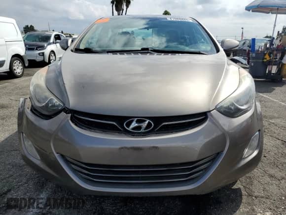 2013 Hyundai Elantra Limited с VIN 5NPDH4AE2DH311434, выставлен на аукционе Copart как лот 81088885 с пробегом Не указан миль и Списание • Salvage title. История ставок и продаж доступна на DreamBid. Изображение 5.