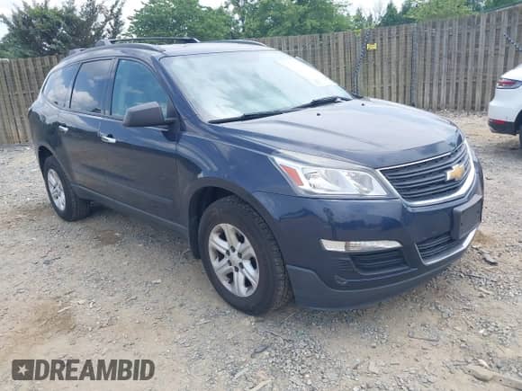 2015 Chevrolet Traverse LS z VIN 1GNKVFED6FJ293826, wystawiony jako IAAI lot #42450516 z przebiegiem Nie podano mil oraz . Historia ofert i sprzedaży dostępna na DreamBid. Obrazek 1.