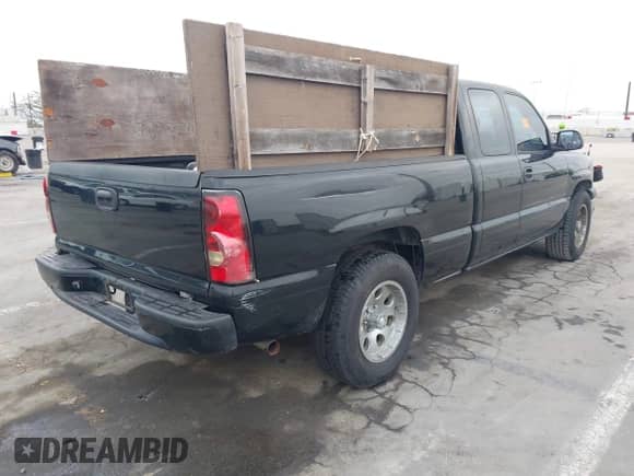 2007 Chevrolet Silverado 1500 LT1 with VIN 1GCEC19X47Z123972, listed as a IAAI auction lot 43009798 with 128,354 mi miles and . Bid and sale history available at DreamBid. Image 4.