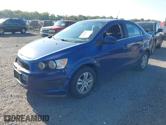 2013 Chevrolet Sonic LT с VIN 1G1JC5SG7D4123868, выставлен на аукционе IAAI как лот 43198598 с пробегом 53 912 миль миль и . История ставок и продаж доступна на DreamBid. Изображение 2.