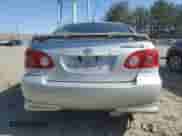 2005 Toyota Corolla CE z VIN 2T1BR32E75C501330, wystawiony jako Copart lot #53308445 z przebiegiem 299 999 mil mil oraz Czysty tytuł • Clean title. Historia ofert i sprzedaży dostępna na DreamBid. Obrazek 6.