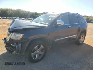 2013 Jeep Grand Cherokee Limited с VIN 1C4RJFBG6DC523884, выставлен на аукционе Copart как лот 82273625 с пробегом Не указан миль и Списание • Salvage title. История ставок и продаж доступна на DreamBid. Изображение 1.
