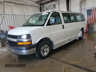 2007 Chevrolet Express Passenger с VIN 1GAHG39U971254485, выставлен на аукционе Copart как лот 68893195 с пробегом 86 342 миль миль и Чистый • Clean title. История ставок и продаж доступна на DreamBid. Изображение 1.