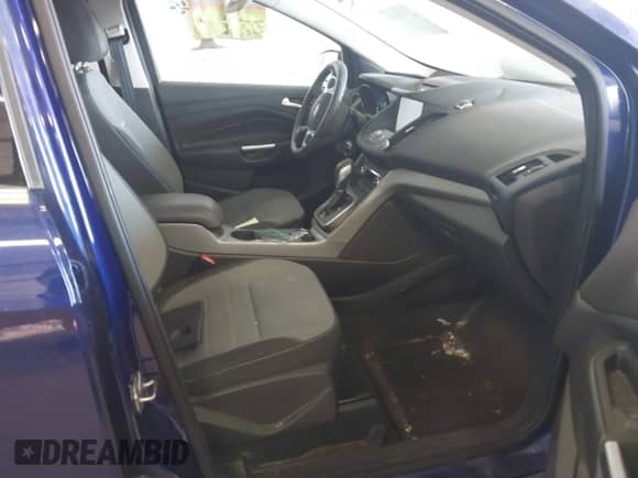 2014 Ford Escape SE с VIN 1FMCU0GX2EUB60350, выставлен на аукционе IAAI как лот 42159803 с пробегом 109 601 миль миль и . История ставок и продаж доступна на DreamBid. Изображение 5.