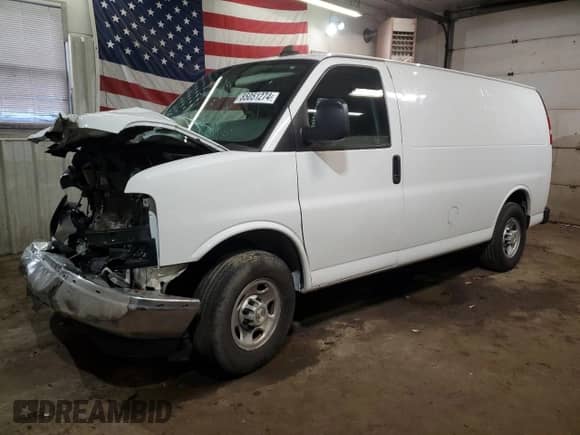 2020 Chevrolet Express Cargo with VIN 1GCWGAFG2L1268532, listed as a Copart auction lot 85051274 with 42,743 mi miles and Salvage title. Bid and sale history available at DreamBid. Image 1.