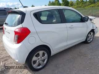 2021 Chevrolet Spark LS z VIN KL8CB6SA2MC702091, wystawiony jako IAAI lot #43136537 z przebiegiem 38 697 mil mil oraz . Historia ofert i sprzedaży dostępna na DreamBid. Obrazek 4.