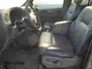 2002 Chevrolet TrailBlazer LS z VIN 1GNDT13S222418165, wystawiony jako Copart lot #89537355 z przebiegiem 276 501 mil mil oraz Szkoda całkowita • Salvage title. Historia ofert i sprzedaży dostępna na DreamBid. Obrazek 7.