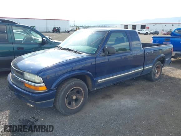 2001 Chevrolet S-10 LS с VIN 1GCCS19W718125410, выставлен на аукционе IAAI как лот 42352593 с пробегом 197 127 миль миль и . История ставок и продаж доступна на DreamBid. Изображение 2.