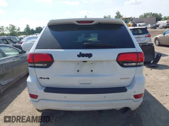 2018 Jeep Grand Cherokee Altitude с VIN 1C4RJFAGXJC468322, выставлен на аукционе IAAI как лот 42941935 с пробегом Не указан миль и . История ставок и продаж доступна на DreamBid. Изображение 17.