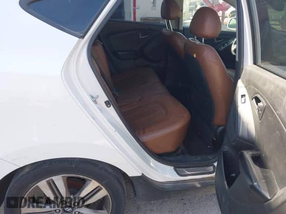 2015 Hyundai Tucson SE with VIN KM8JU3AG8FU106649, listed as a IAAI auction lot 43334738 with 144,311 mi miles and . Bid and sale history available at DreamBid. Image 8.