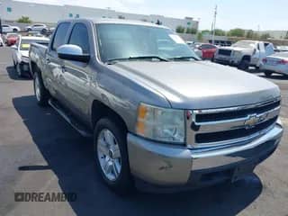 2008 Chevrolet Silverado 1500 1LT z VIN 3GCEC13J88G188457, wystawiony jako IAAI lot #43020132 z przebiegiem 81 019 mil mil oraz . Historia ofert i sprzedaży dostępna na DreamBid. Obrazek 1.