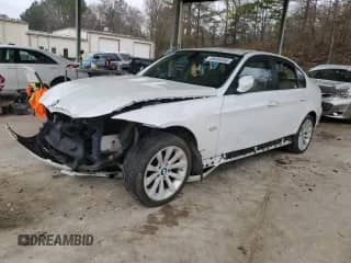 2011 BMW 3 Series 328i с VIN WBAPH7C5XBE676997, выставлен на аукционе Copart как лот 49093495 с пробегом Не указан миль и Чистый • Clean title. История ставок и продаж доступна на DreamBid. Изображение 1.