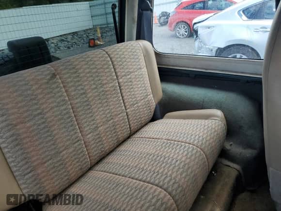 2000 Jeep Wrangler SE with VIN 1J4FA29P8YP735101, listed as a Copart auction lot 81805125 with Not provided miles and Clean title. Bid and sale history available at DreamBid. Image 11.